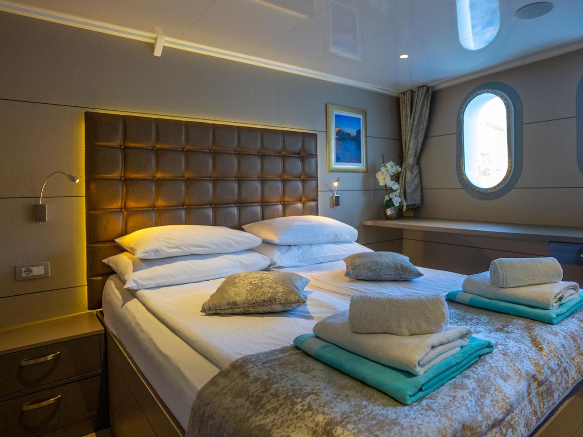 Amb-Cabin-Main Deck (4)