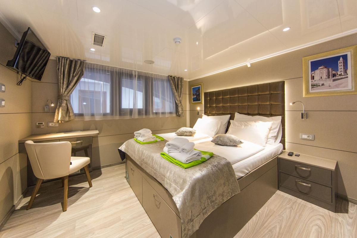 Amb-Cabin-Main Deck (9)