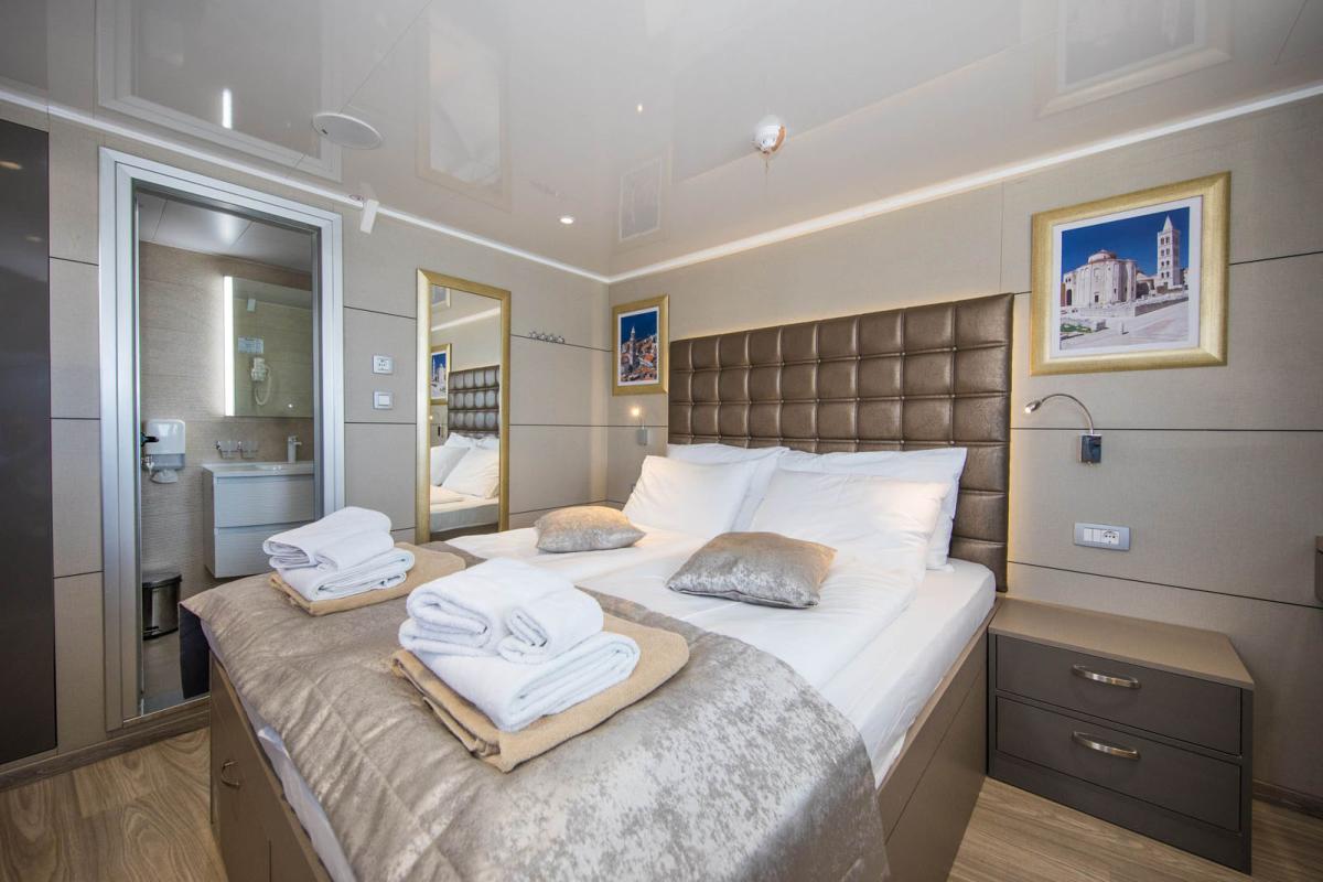 Amb-Cabin-Standard (1)