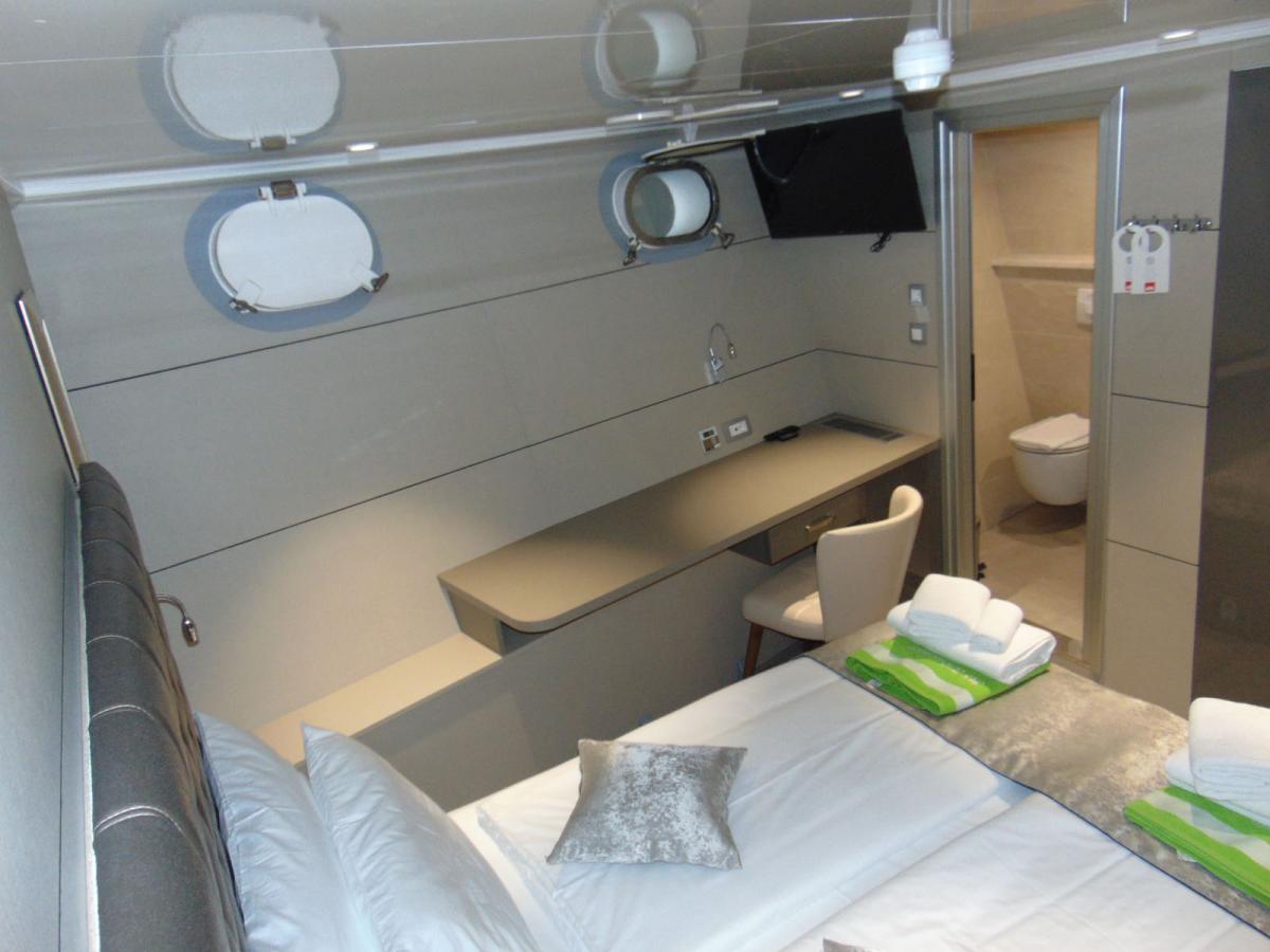 Amb-Cabin-Standard (2)