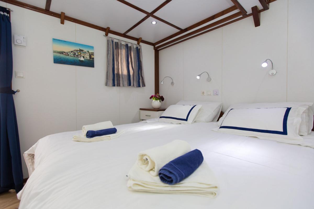 Spl-Cabins Upper Deck (2)