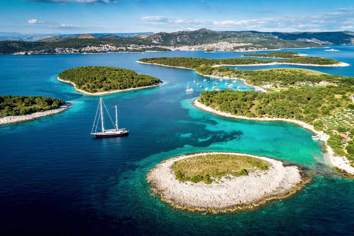 Aerial,View,Of,Paklinski,Islands,In,Hvar,,Croatia.,Turquise,Water